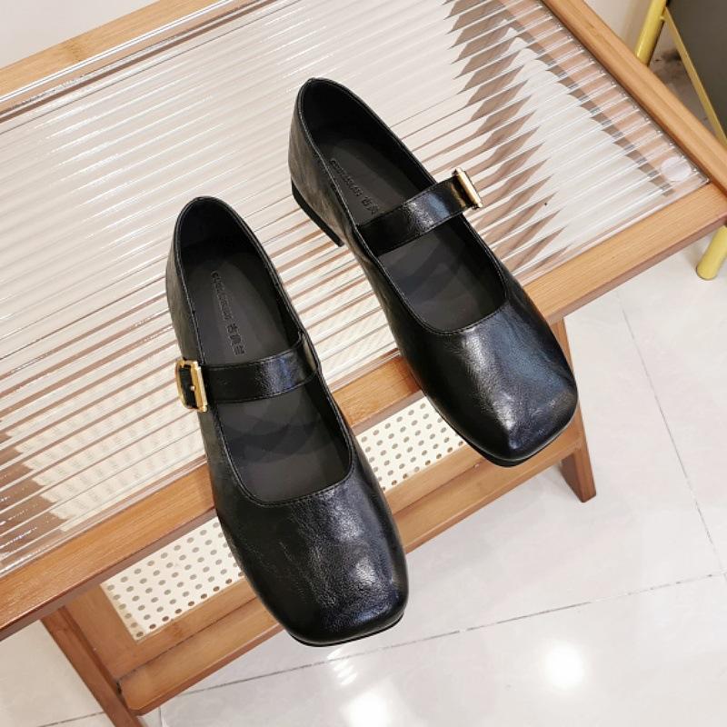 Spring and Autumn New Retro Versatile Mary Jane Shoes Flat Bottom Square Head One-word Buckle Belt Shallow Mouth Single Shoes Women