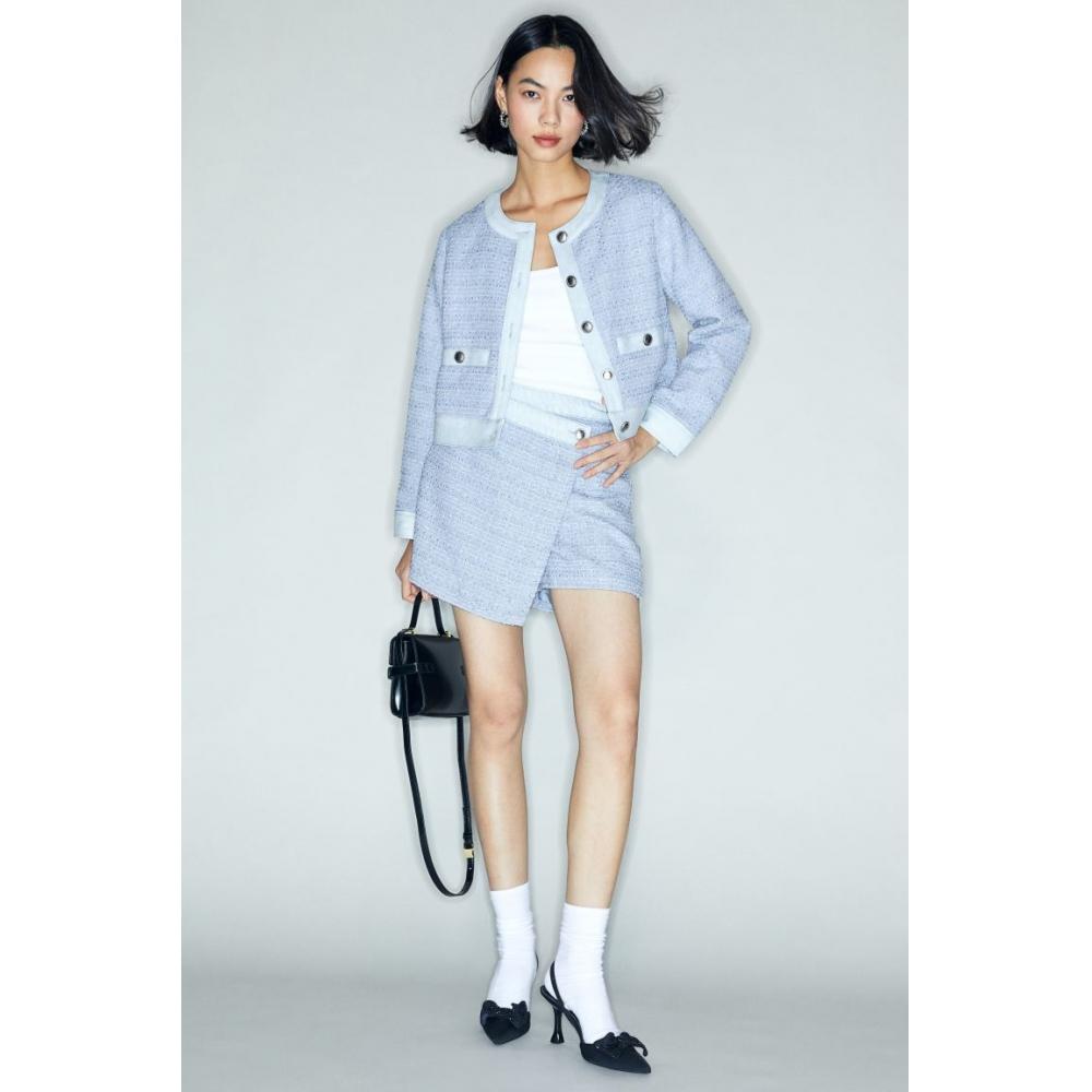 

Куртка HM Textured светло-голубая