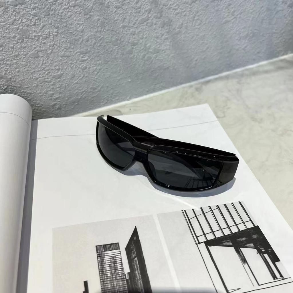 Punk Y2K Sunglasses Men Stylish European American Style Sun Glasses for Outdoor Bicycling Mountaineering Women