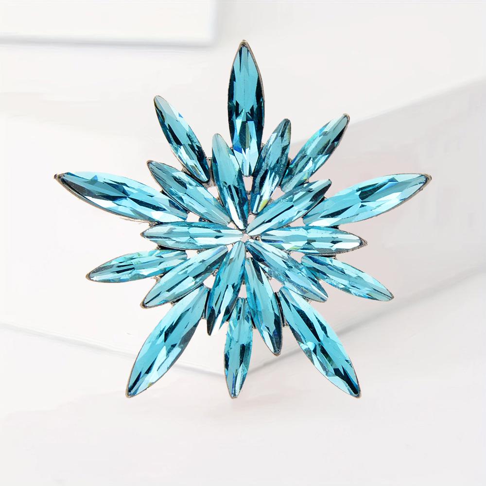 Creative Light Luxury Blue Rhinestone Snowflake Brooch небесно-голубой