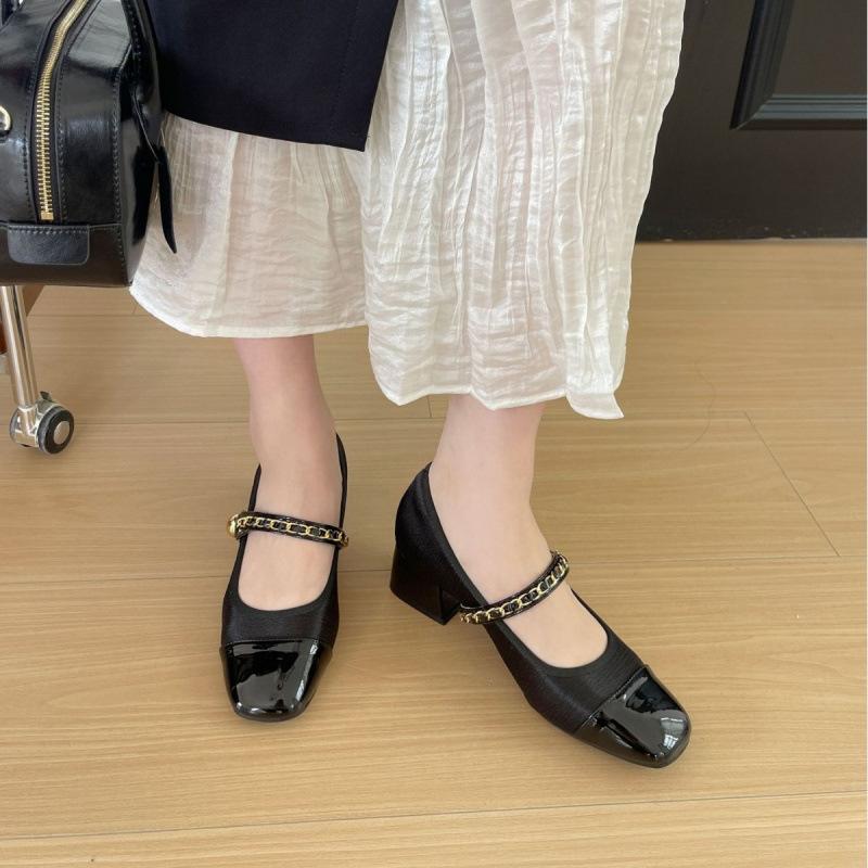 2025 vår och höst ny mode mångsidig tjock klack fransk liten doftande splicing fyrkantig tå Mary Jane enkelskor damskor