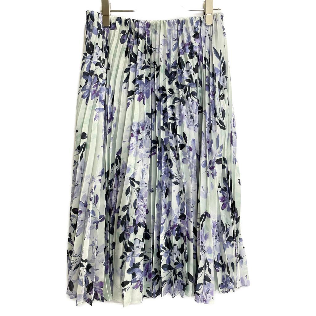TO BE CHIC Light Green 2019 Floral Pleated Skirt Skirt 40 Light greenUsed