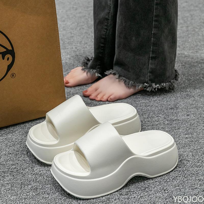 Fashion New Women's Wear Resistant Thick Bottom Soft Summer Outerwear Anti Slip Height Boosting Home Trendy Cool Slippers Simple Zapatos