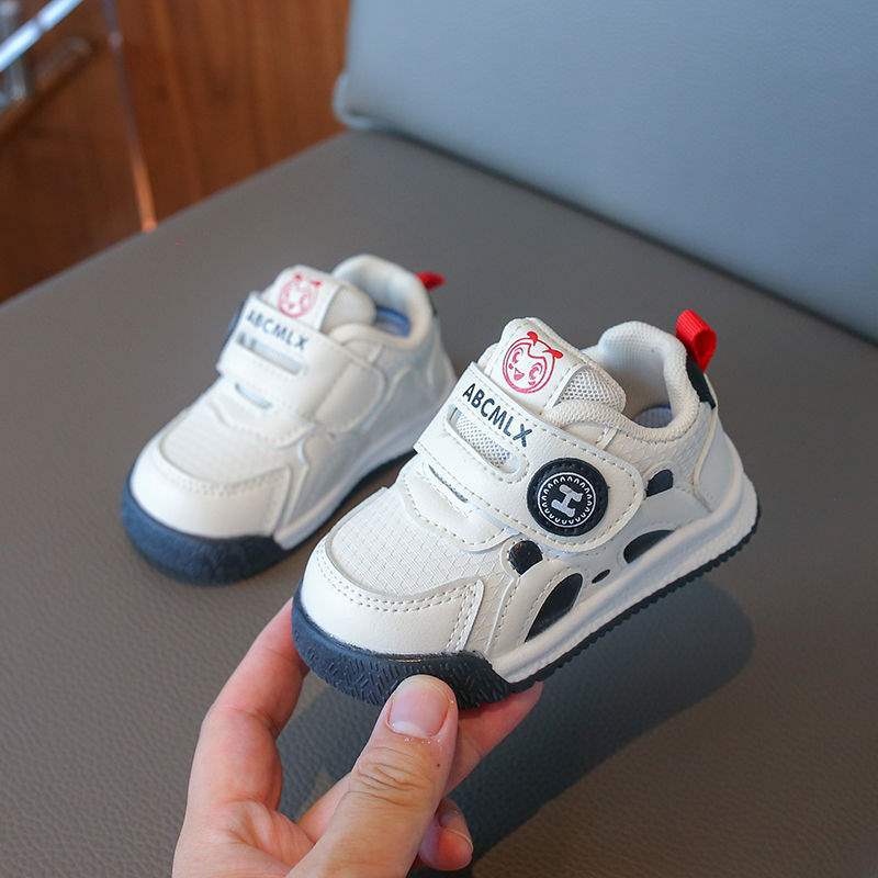 

Весенние, осенние и осенние кроссовки Новая функциональная обувь для первых шагов Кожаная поверхность Полусетка Мягкая подошва Ткань Противоскейтбордическая обувь Дышащая 26 inner length 16.5 чёрный