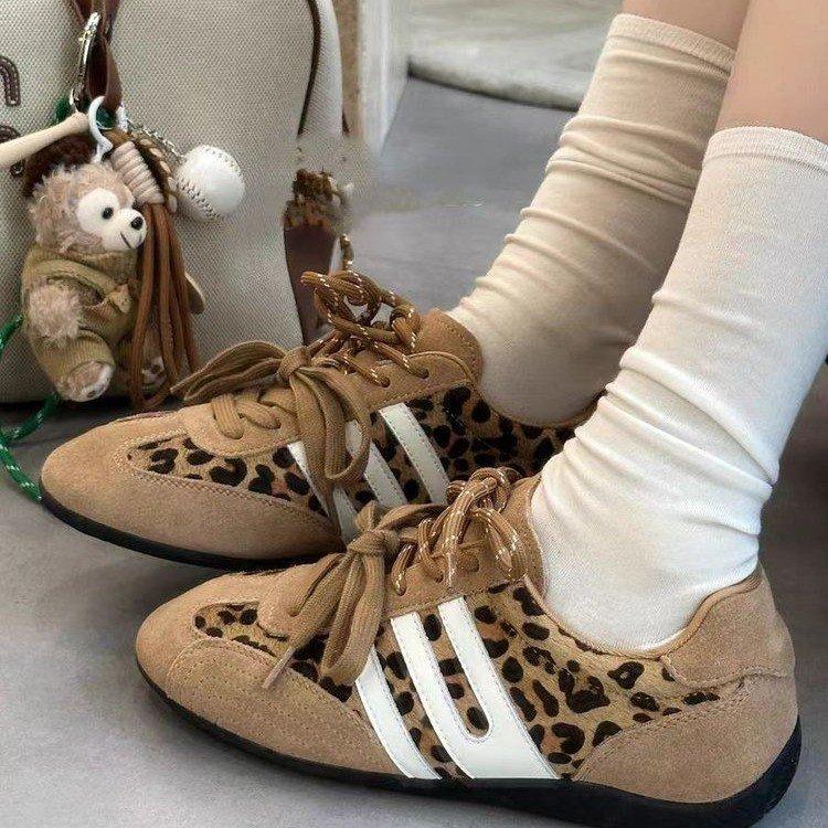 Zhang Ruonan's Same Track Formula Racing Shoes 2025 Autumn New Thin-soled Red German Training Shoes Women's Shoes