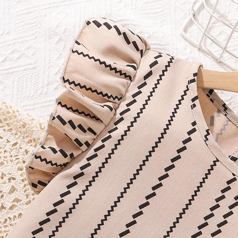 Mädchenanzug Sommer Kindermode Fliegenärmeliges Oberteil Gestreifte Shorts Lässiger Zweiteiler