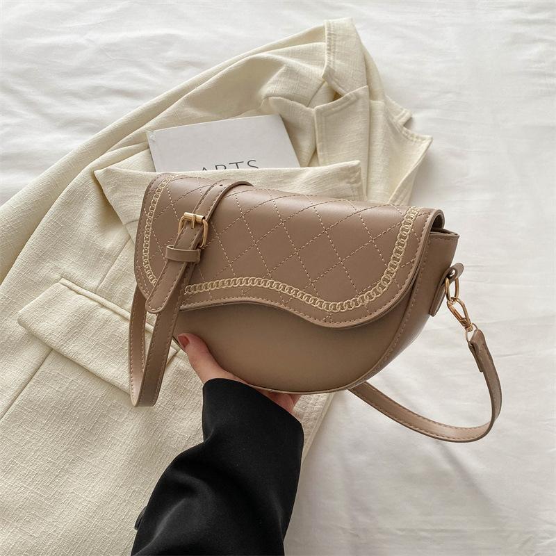 Solid Color Texture Simple and Fashionable Crossbody Bag In Spring New Style Small Fragrance Korean Style Fashionable Casual Saddle Bag