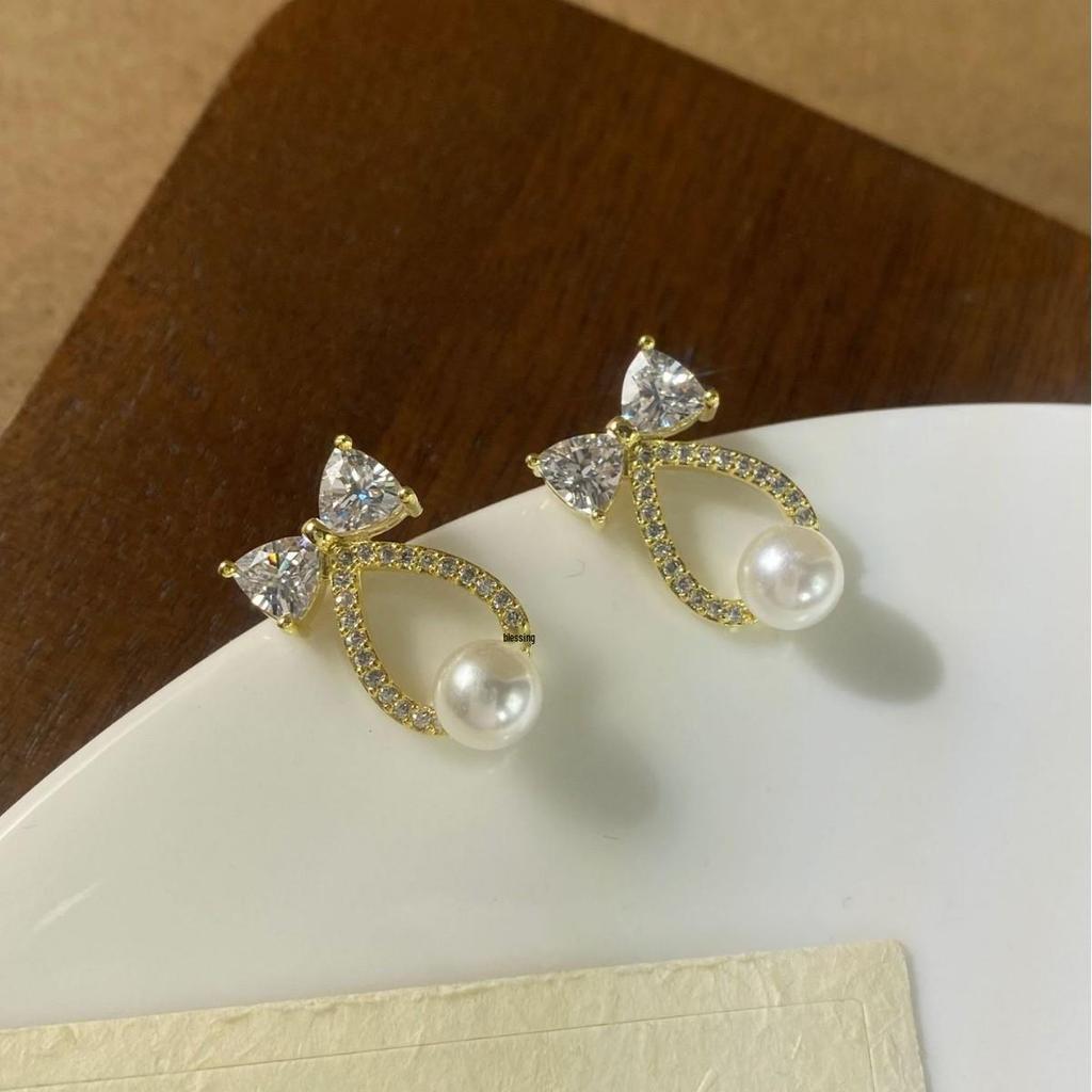 Exquisite Zircon Bow Pearl Stud Earrings: High-End, Versatile, Fashionable Lady Jewelry