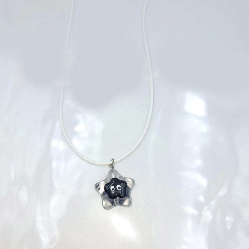 Fashion Star Pendant Necklace Lovely Resin Charm Sweater Chain for Women Teen Girls Korean Choker Clavicle Chain Jewelry