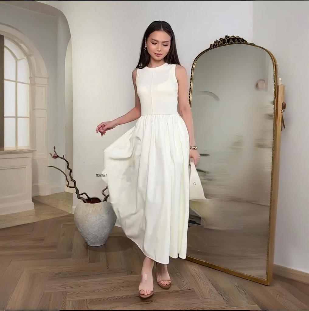 2025 European & American Women's Sleeveless Round Neck Zipper Dress with Waist-Cinching Design