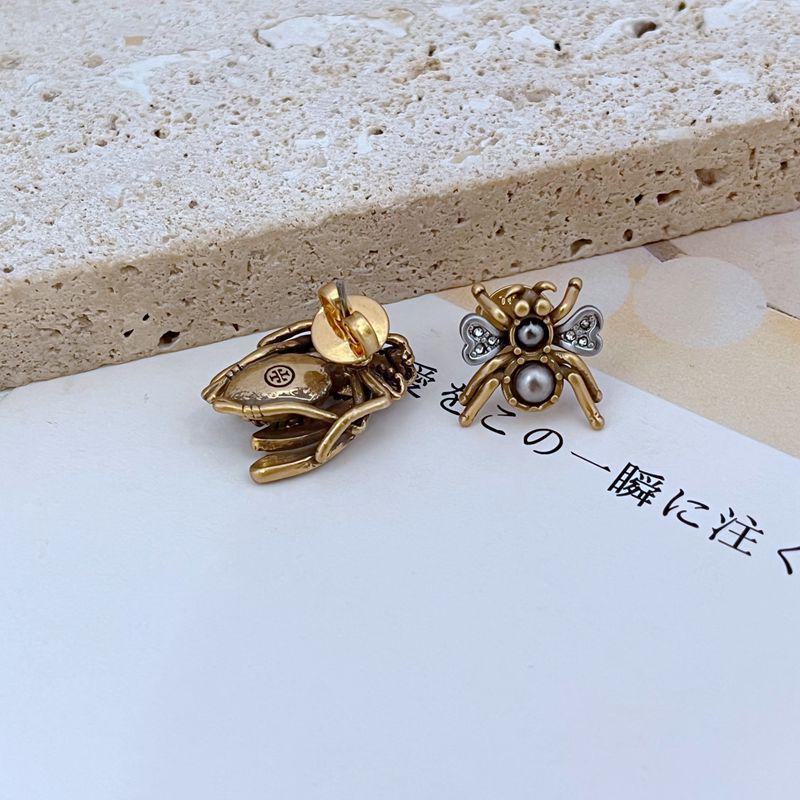 European & American Fashion Asymmetrical Matte Gold Rhinestone Spider Bee Stud Earrings