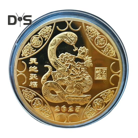 2025 Snake Commemorative Coin Chinese New Year Collectible Iron Coin Year of The Snake Badge Coin for Wealth And Good Luck