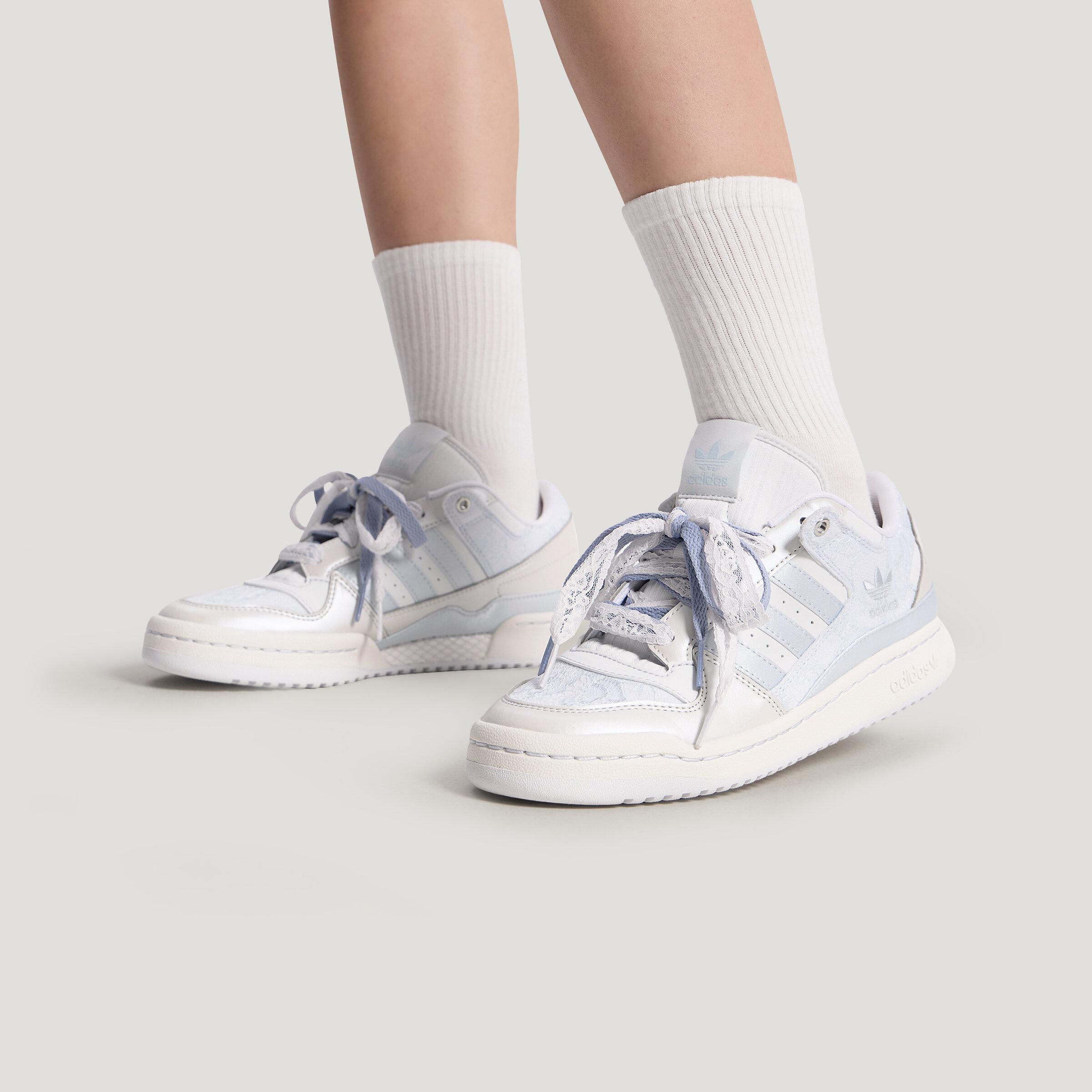 Adidas Originals FORUM Skateboard Shoes Women s Low top White Blue 36