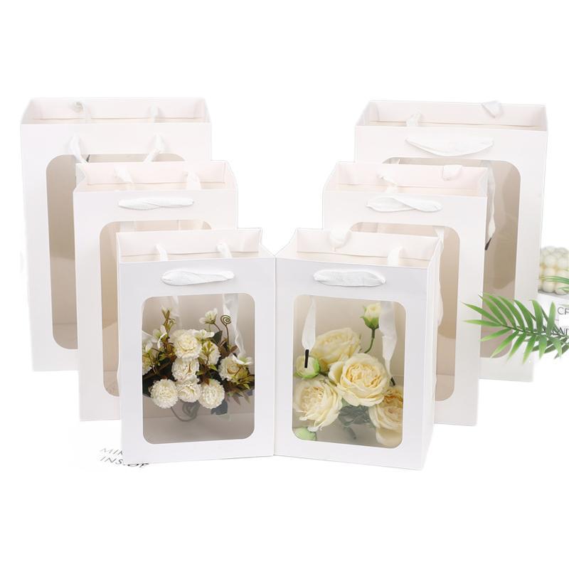 Průhledná dárková taška z kraftového papíru na květiny a dárky