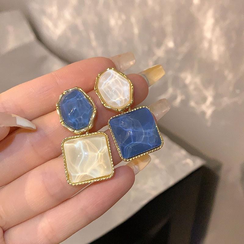 Asymmetric Korean Colorblock Stud Earrings - Geometric Ripple Square Design, Unique Light Luxury Niche Style