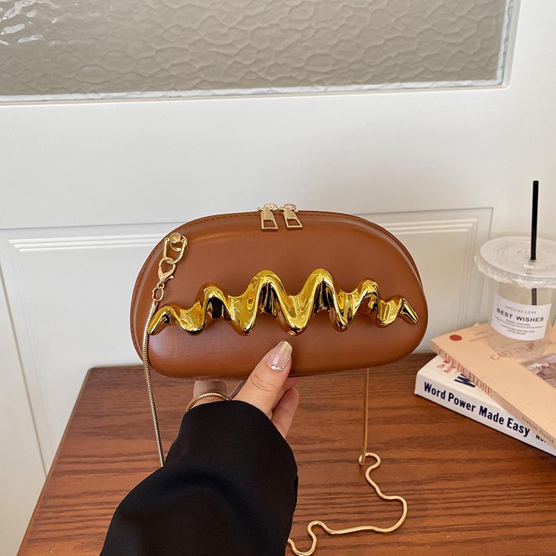 2026 Spring Trendy Underarm Crossbody Bag: Chic Niche Design Women's Shoulder Handbag