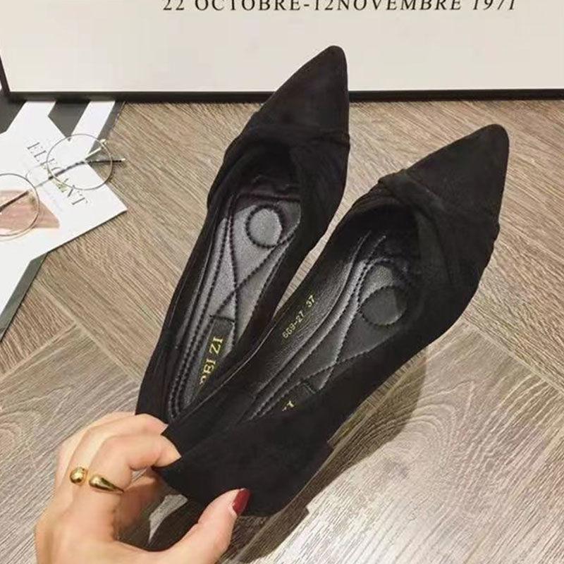 2026 Versatile Women's Black Pointed Toe Flats - Gentle Style with Soft Sole for Spring/Autumn.