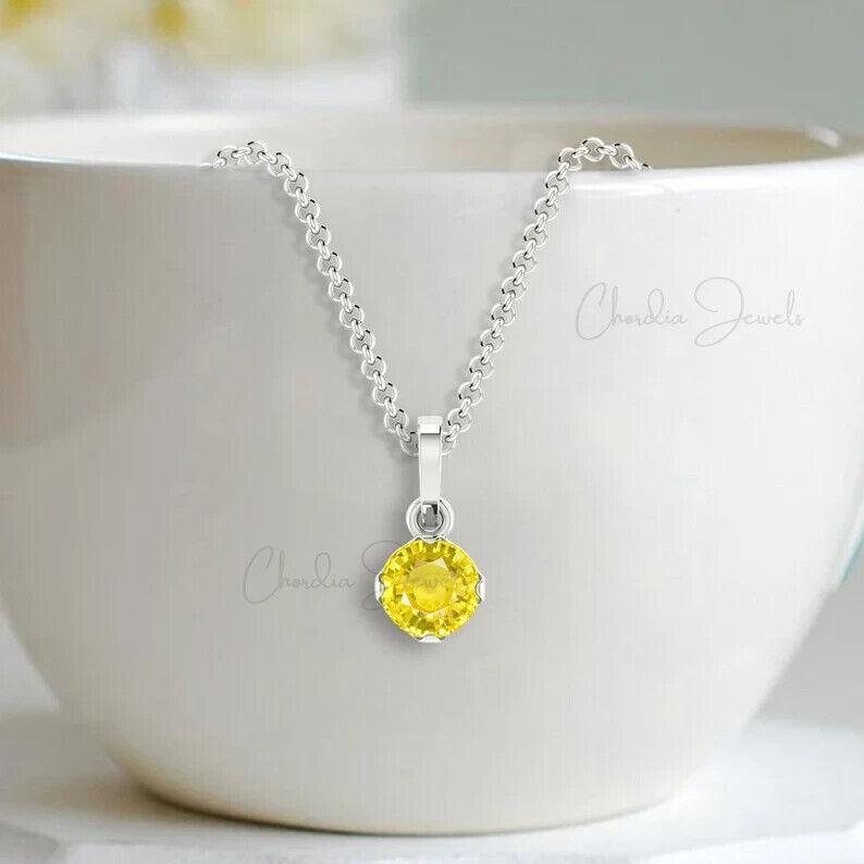 

Подвеска-пасьянс с желтым сапфиром Серебряная подвеска с желтым сапфиром