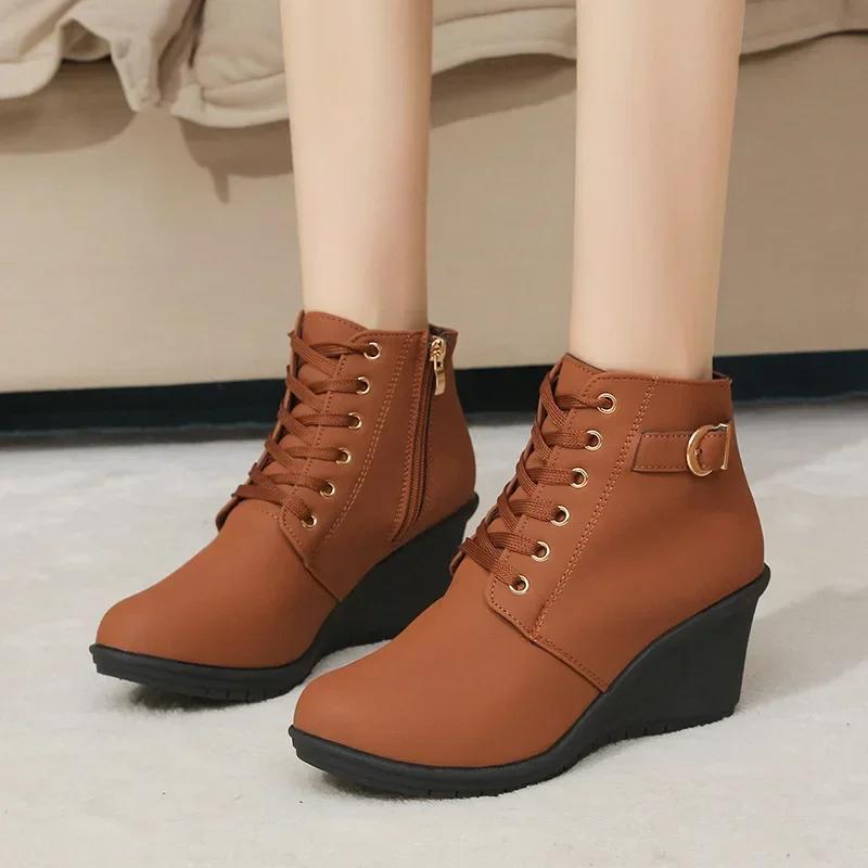 Retro Wedge Thick Bottom Round Toe High Heels Short Boots Lace Up Autumn Winter Warm Platform Ethnic Style Ankle Boots2025