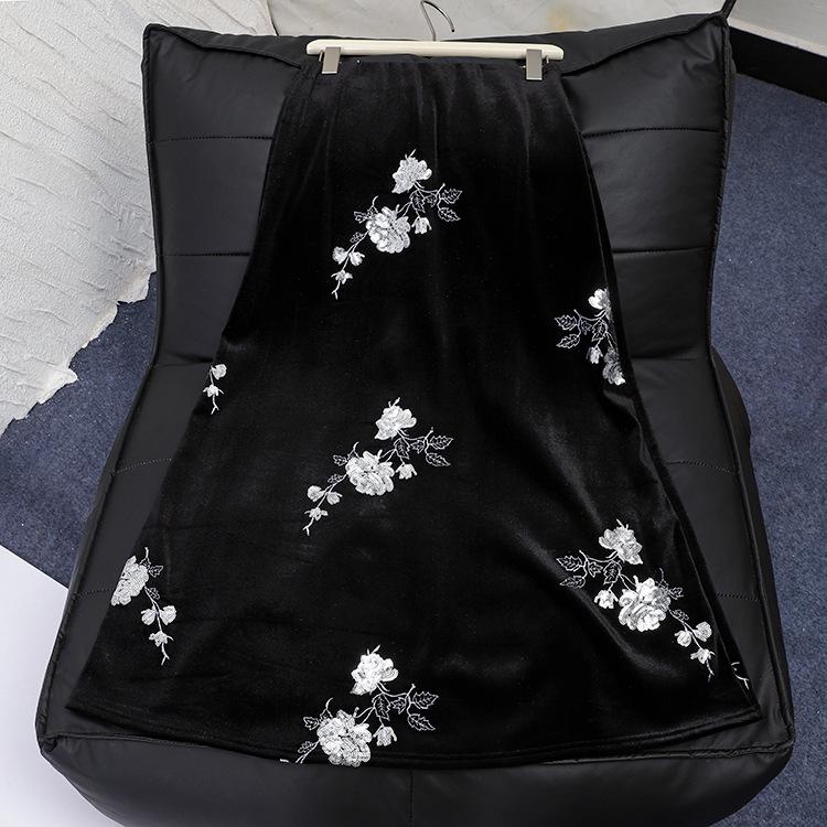 Heavy Industry Embroidery Sequins Velvet Plus-Size Black A-line Winter Skirt
