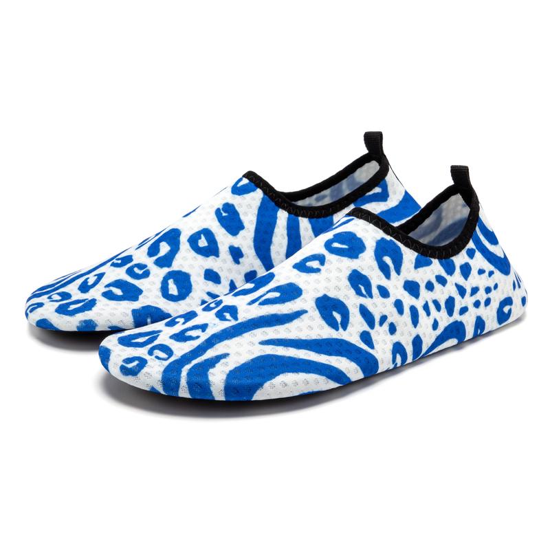 Women Men Water Barefoot Shoes Leopard Design Beach Shoes Quick Dry Hiking Sports Sandals Casual Training Shoes Light Sandals 46