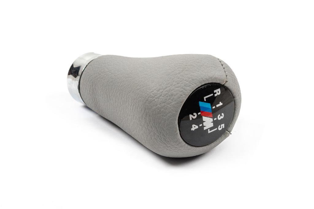 

Ручка КПП ОЭМ (кожзам, серая гладкая) для BMW 3 серия E-36 1990-2000 гг