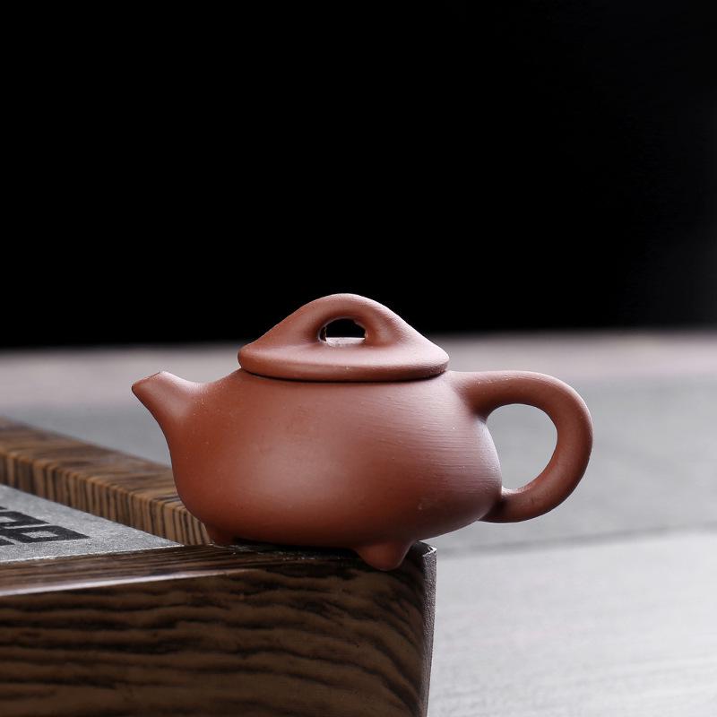 Mini Yixing Zisha Teapot Set with Tea Pet Ornament - Small Ceramic Chinese-Style for Wealth Attraction