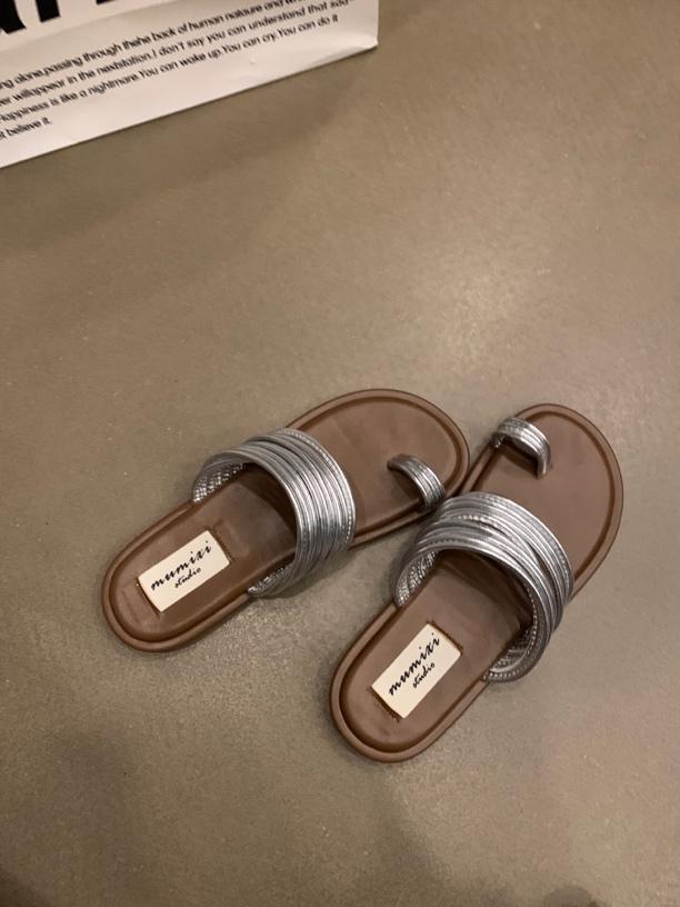 

Square head thick heel set toe slippers female 2025 summer new wear fairy temperament beach shoes seaside flip-flops 35