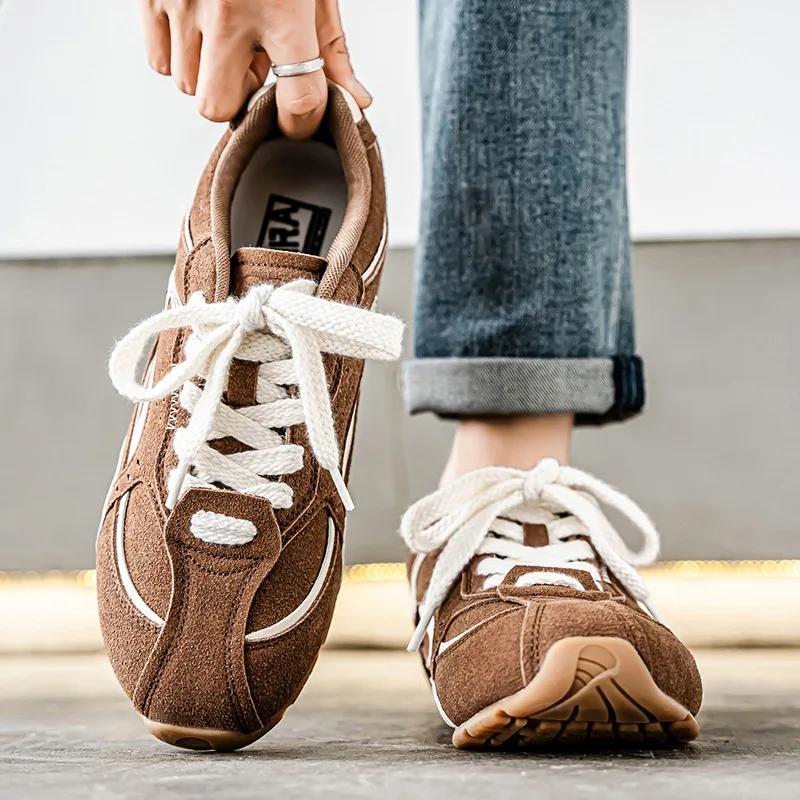 Retro Color Blocked Men Sneakers Flat Bottomed Soft Soled Lightweight Men Sports Running Shoe Zapatillas Deporte Tenis Masculino