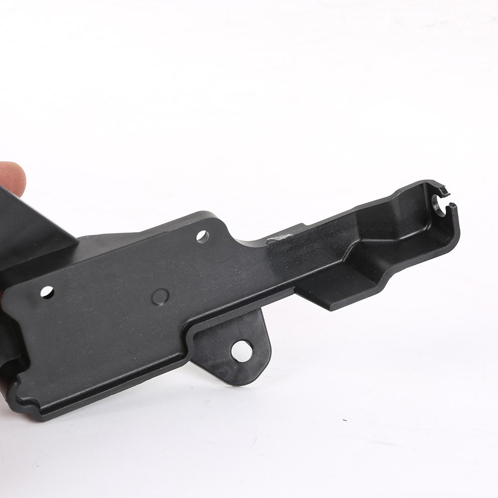 OE 1500398-00-G Sedlo zámku kapoty motoru pro Tesla Model Y 2017-2019