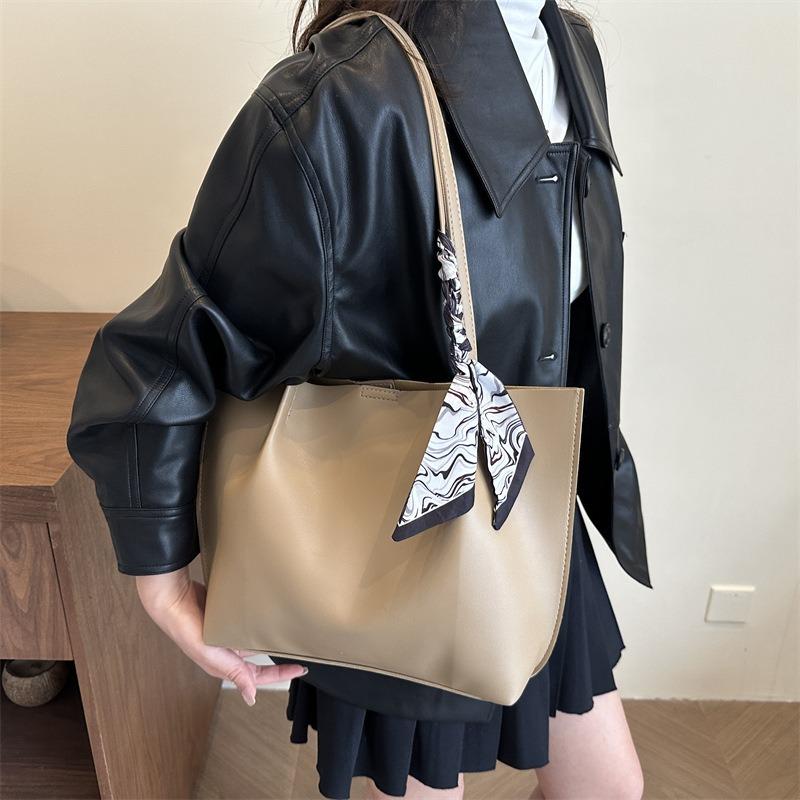 Retro Bag Mother Bag Tote Bag New Commuter Versatile Large Capacity Shoulder Bag Casual Women's Bag