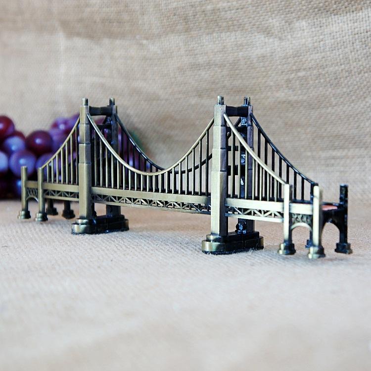 Golden Gate Bridge Model Building Souvenir USA San Francisco Famous Architecture Model for Friends Gift Home Decor