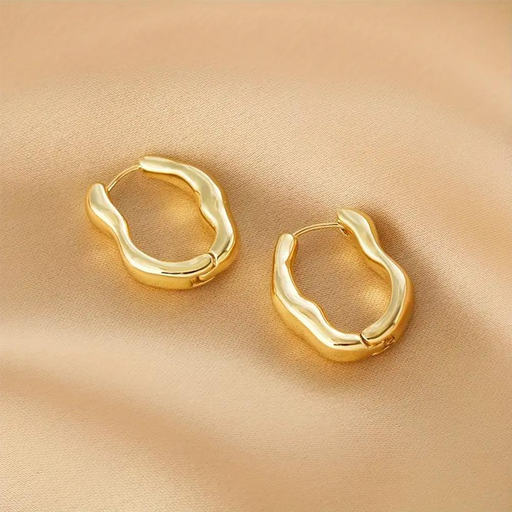 Minimalist Wavy Earrings! Gold and Silver Two-Color Stereo Line Design, Fashionable and Versatile,