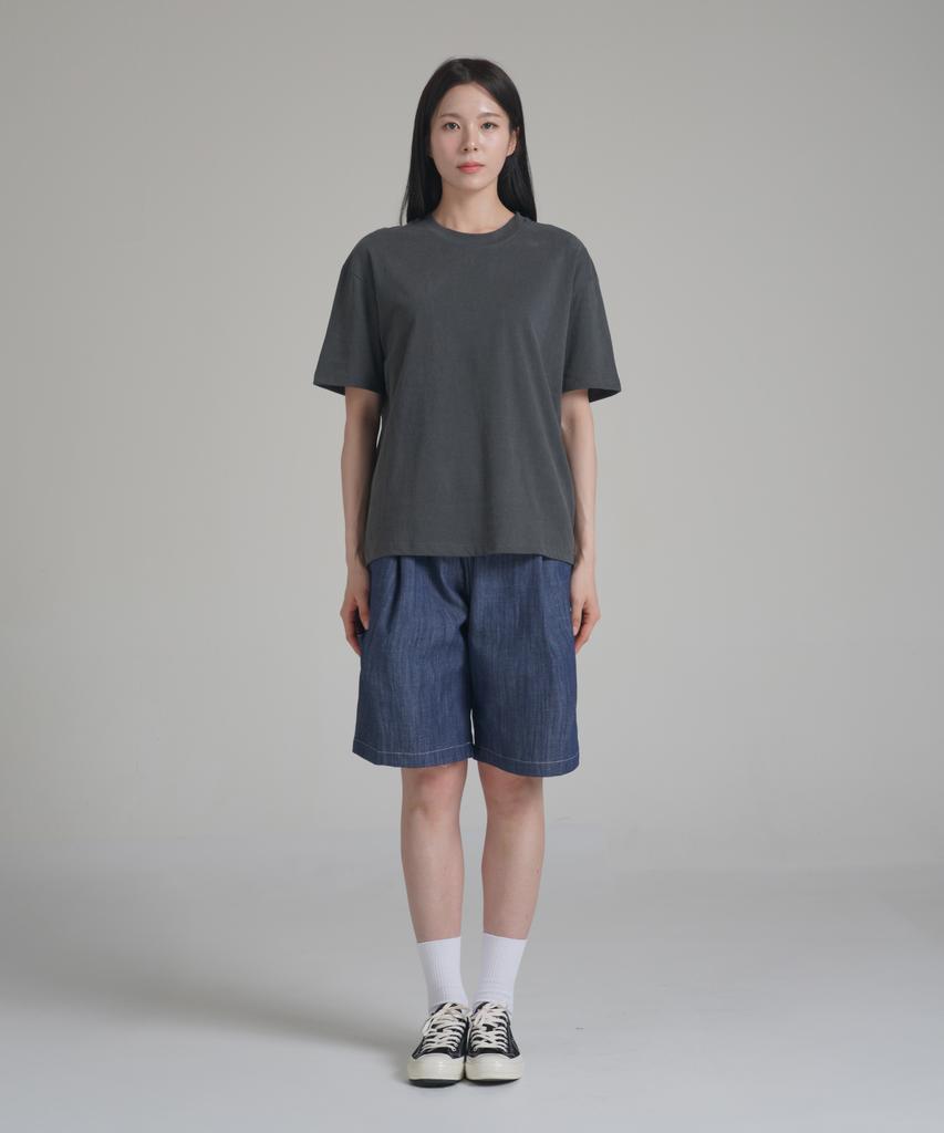 Noming Denim One-Pleat Strap Wide Bermuda Shorts - Blue