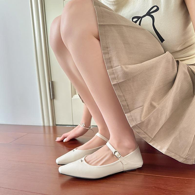 White golden beans square head shallow mouth soft bottom Mary Jane fairy with two single shoes