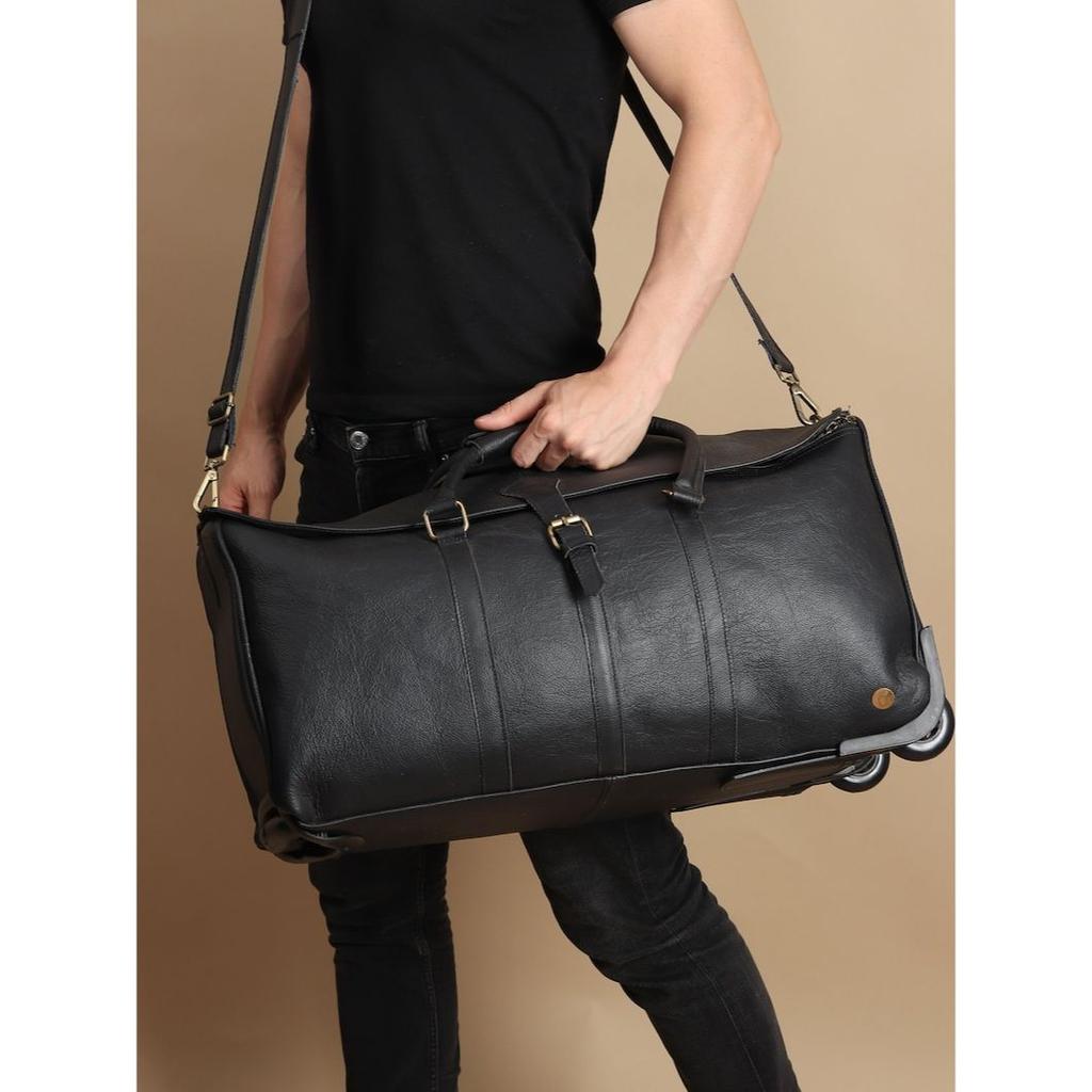 Leather Rolling Duffle Bag:  Buffalo Leather Weekend Cabin Holdall
