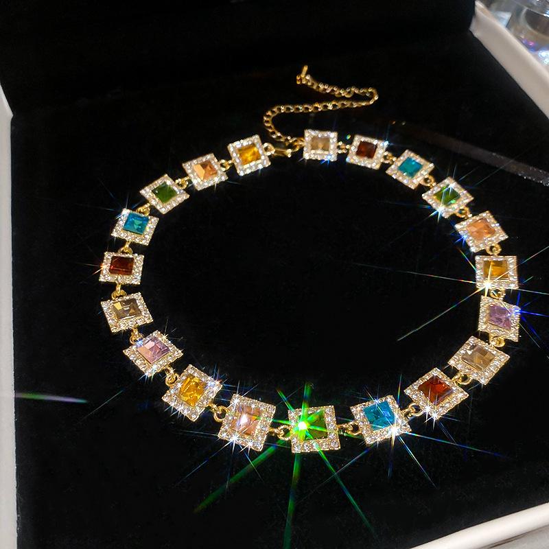 Vintage Retro Leichte Luxus Halskette für Damen - Europäisch und Amerikanisch Inspiriertes Statement-Stück