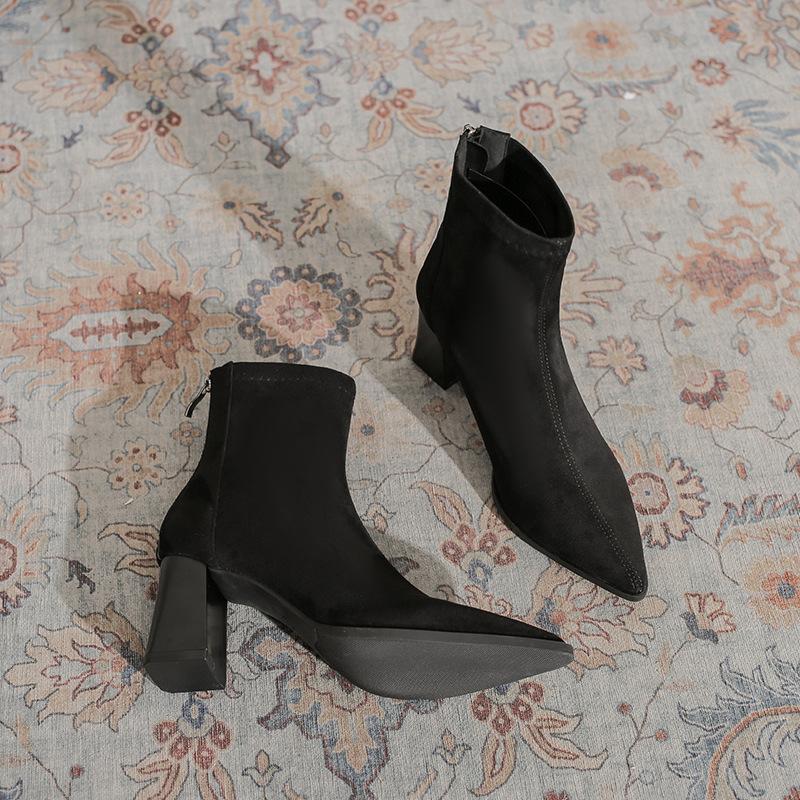 

French retro suede thick heel short boots women s pointed head fashion versatile temperament medium tube thin boots new in autumn and winter 34 чёрный