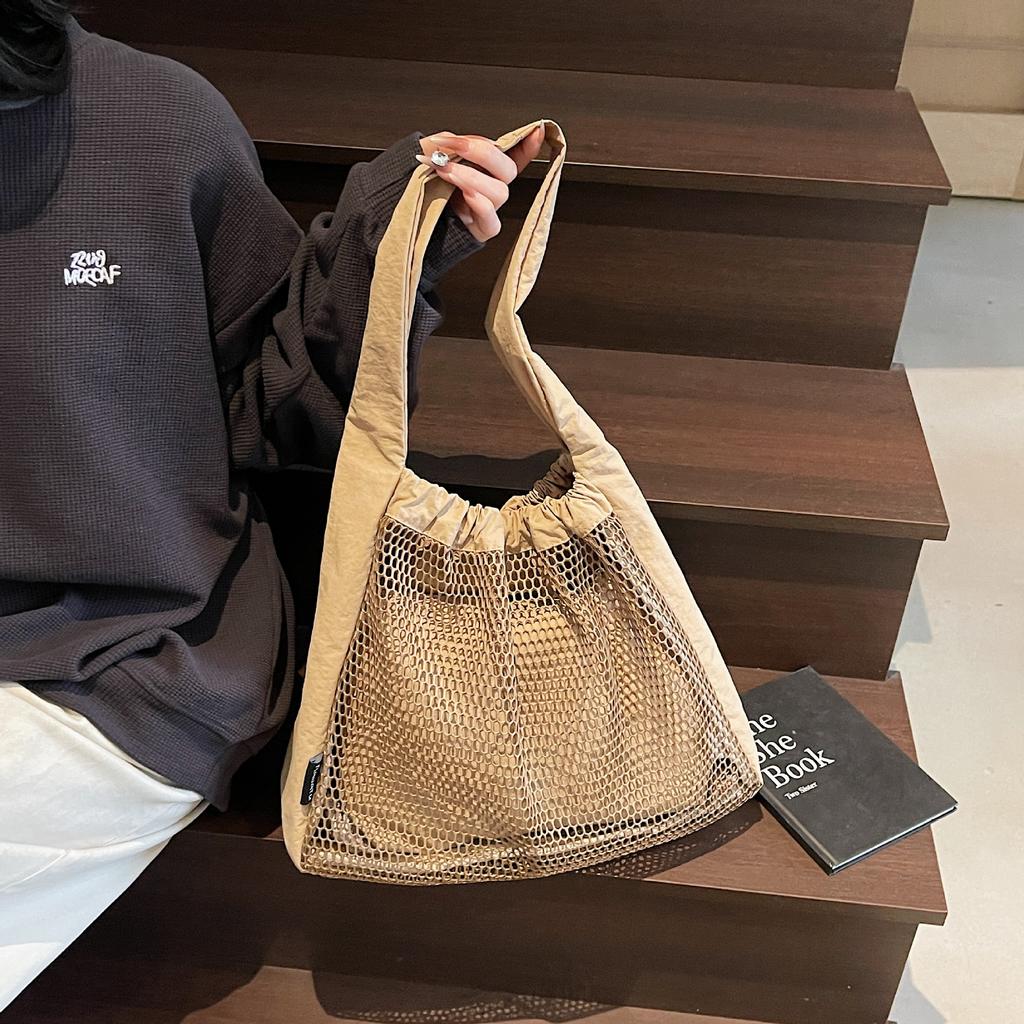 Mesh hollow bag women's bag 2025 new flow fashion mesh women's shoulder bag lightweight underarm bag