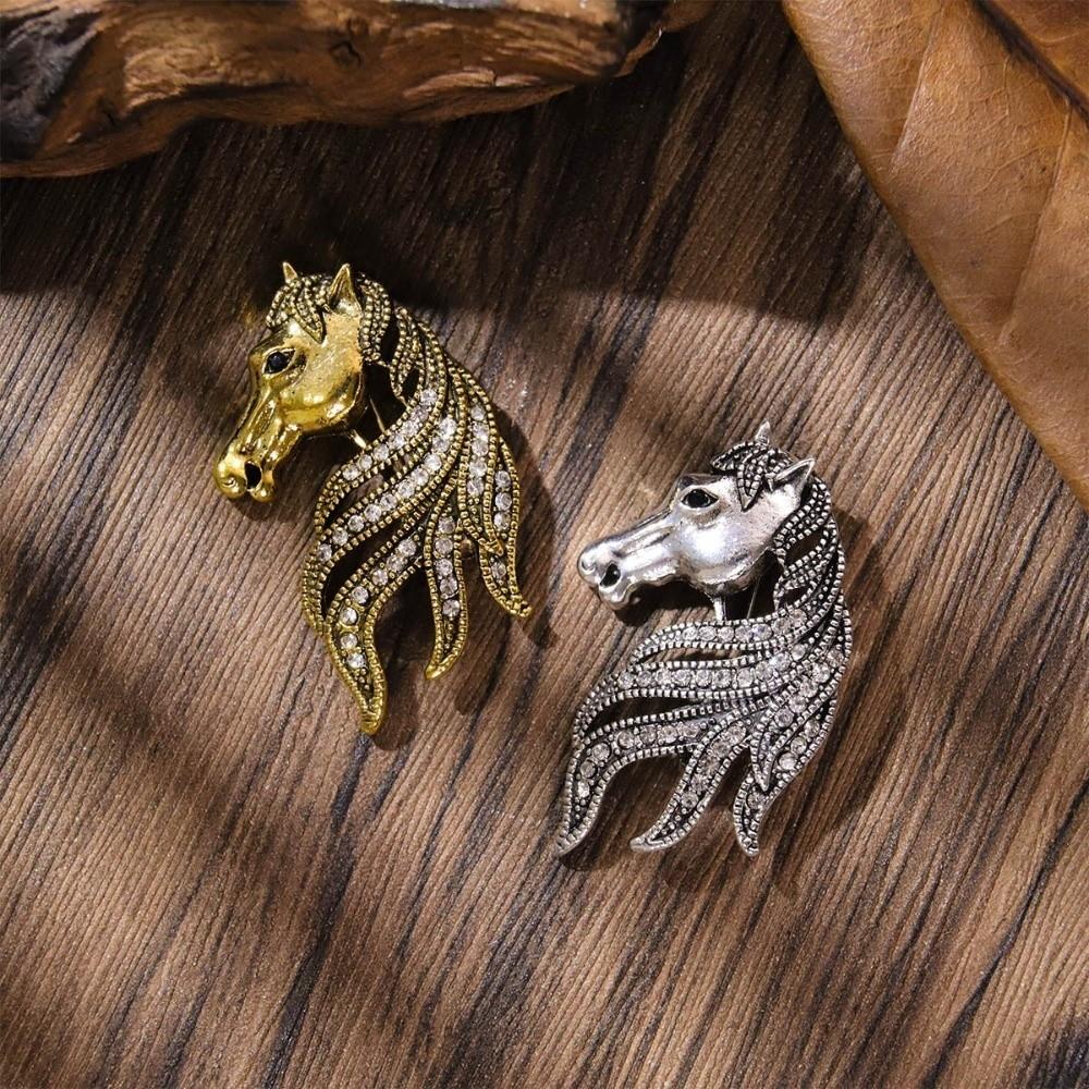 Elegant Retro Animal Brooch Crystal New Year Lapel Pin Fashion Vintage Horse Brooch  Men's Suit