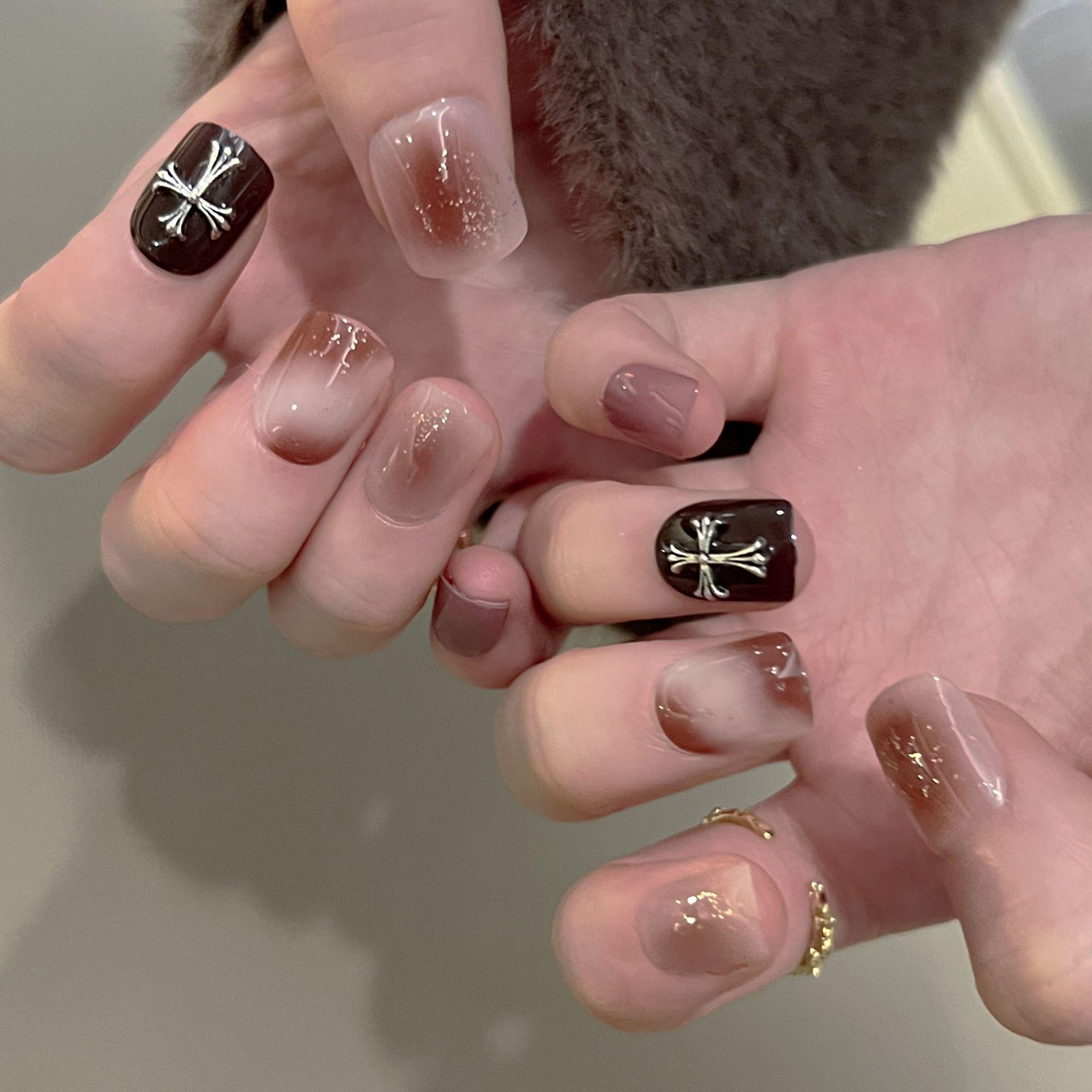 

Chrome Heart Gradient Glitter Press-On Nails for Autumn/Winter - Brightening Manicure with Sweet High-End Design JP3022 [Adhesive Version]