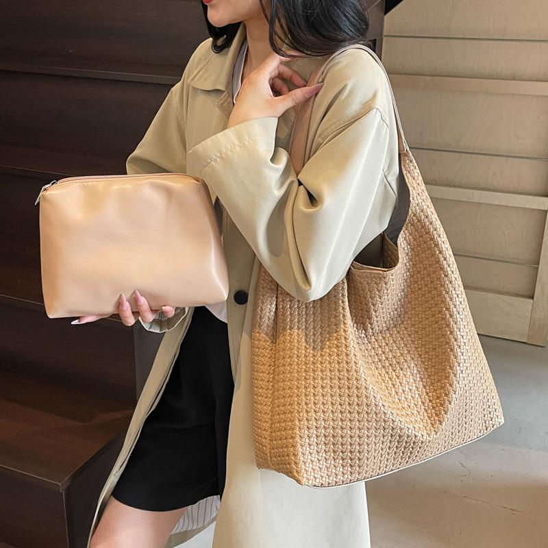 Pu Woven Tote Bag For Casual Daily Use With Zipper Closure And Inner Pockets