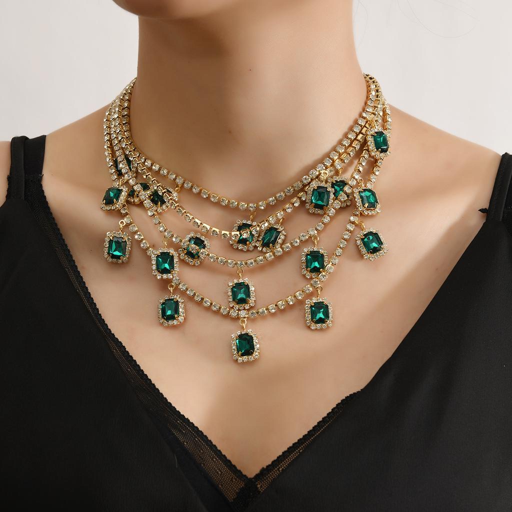 Colar com pingente de pedra preciosa de cristal esmeralda multicamadas vintage francês acessórios de vestido de noite de alta qualidade gargantilha empilhada