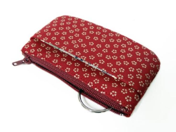 [Inden-ya] Inden Wallet with Zipper Coin Purse, 1002F Coin Purse 02, Red Deerskin with White Lacquer and Small Cherry Blossom Pattern, 6.3cm x 10.5cm