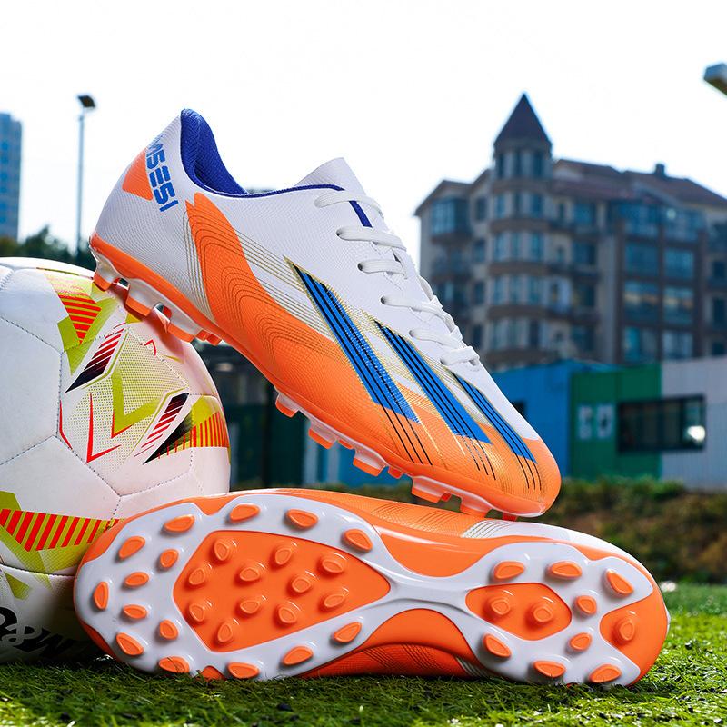 Indoor Football Shoes Nailed New Models, Good Price, Junior High School Adult Youth Football Shoes, Men and Women Foreign Ministers Low Top