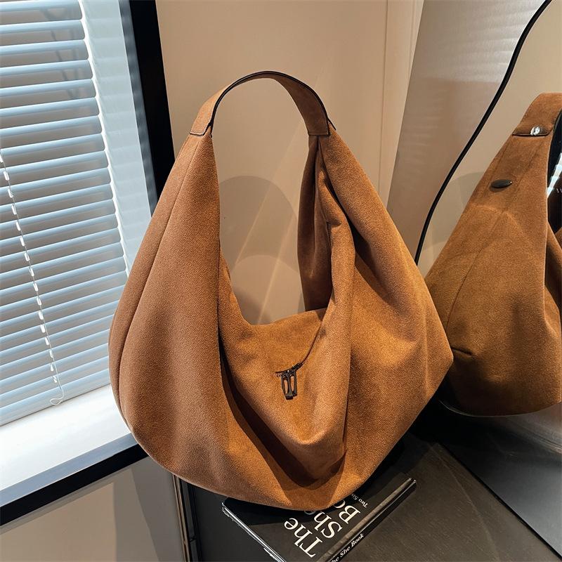Casual Relaxation Large-capacity Bag Women's Commuter Shoulder Bag Velvet Bread Oblique Span Bag Women's Versatile