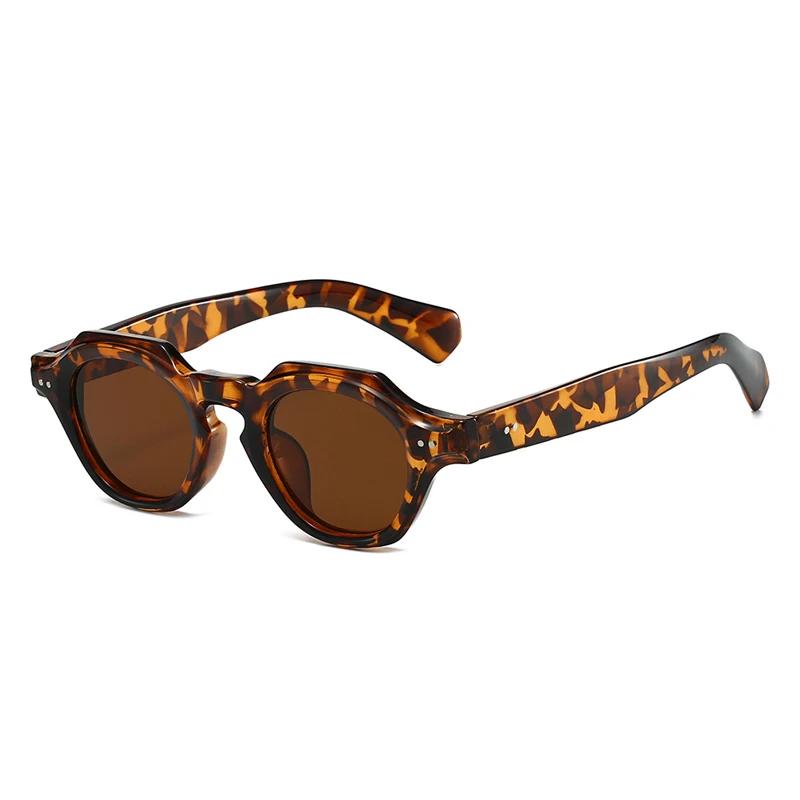 New Fashion Small Polygon Square Sunglasses Women Retro Rivets Shades UV400 Men Red Blue Sun Glasses