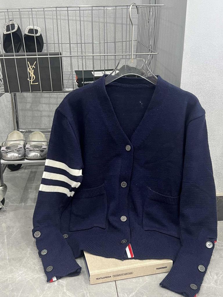 2025 Women's Soft Knit Colorblock V-Neck Cardigan - Early Autumn Preppy Style