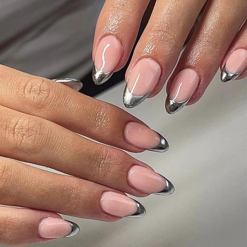 

Французские серебристые типсы - Простой, милый и крутой дизайн W109 Silver Edge French [Includes Glue]