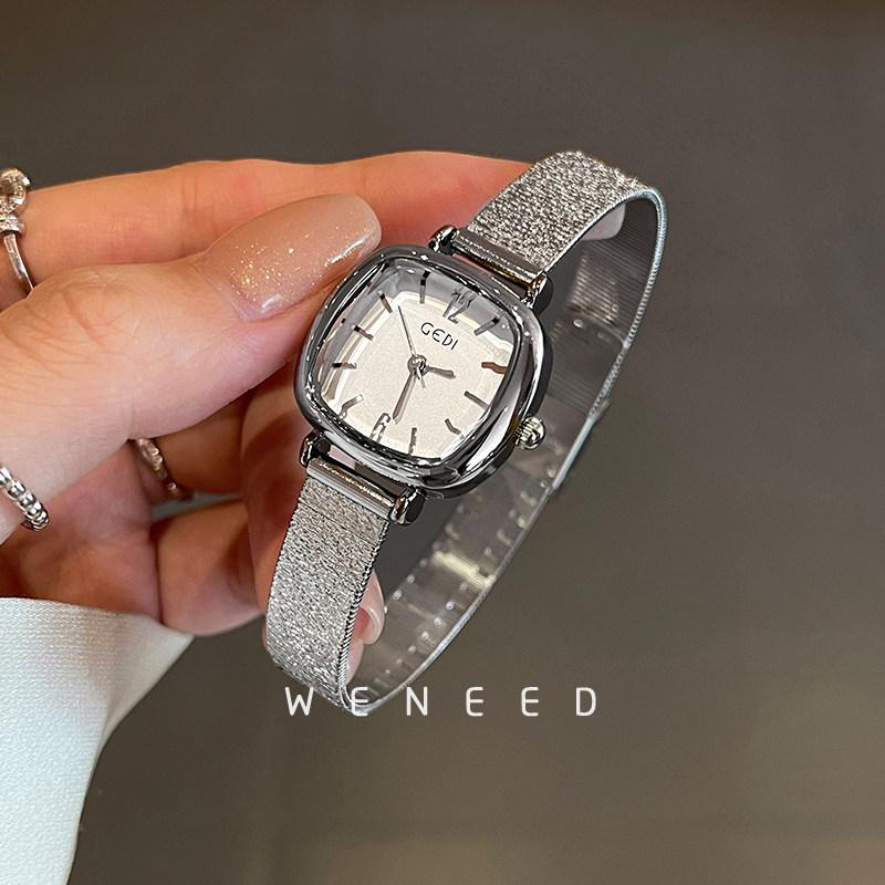 Square Watch for Women Small Exquisite New Small Dial Light Luxury Niche Ladies Quartz Watch